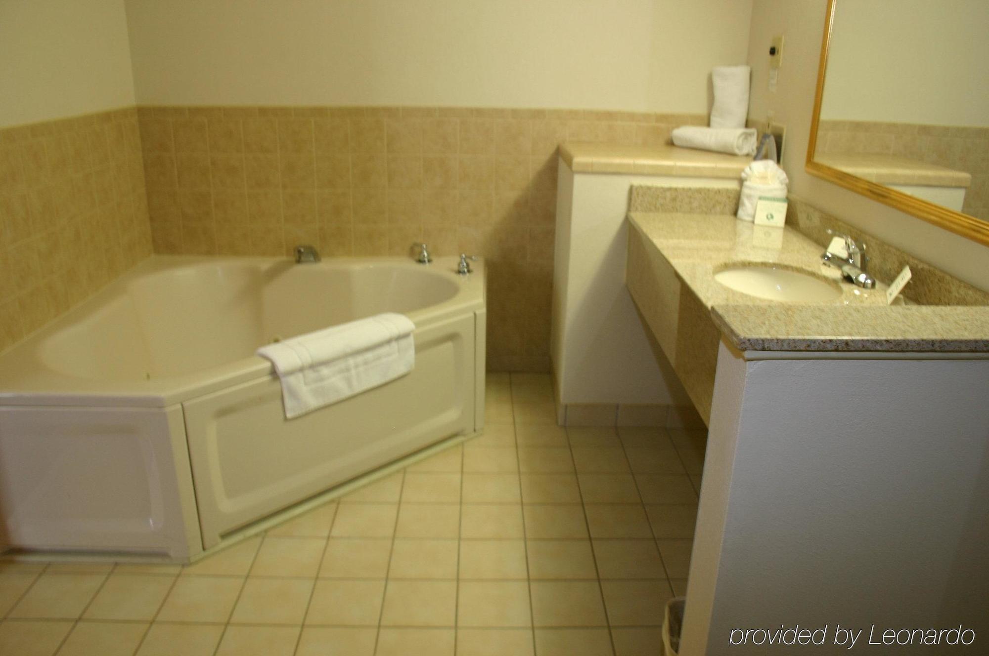 Holiday Inn Express Hotel & Suites Vinita By Ihg Oda fotoğraf