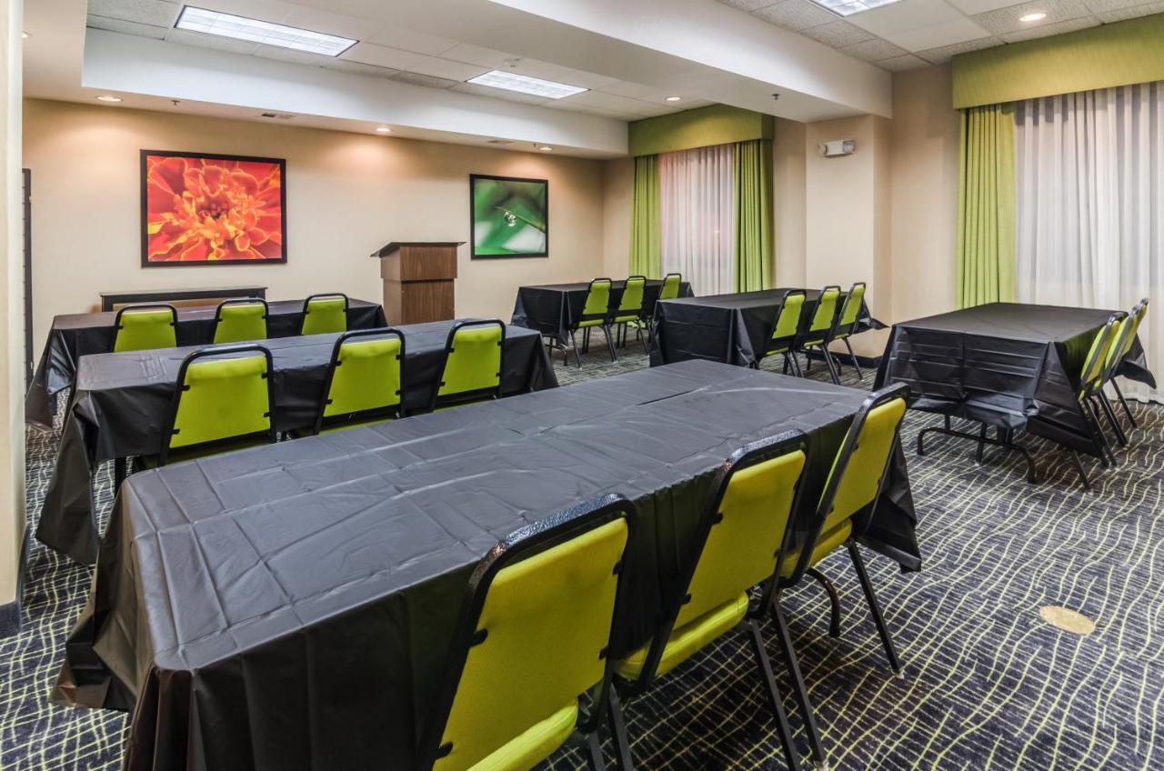 Holiday Inn Express Hotel & Suites Vinita By Ihg Dış mekan fotoğraf